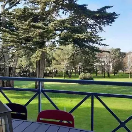 A 300m De La Plage, Parc, Piscine, Terrasse