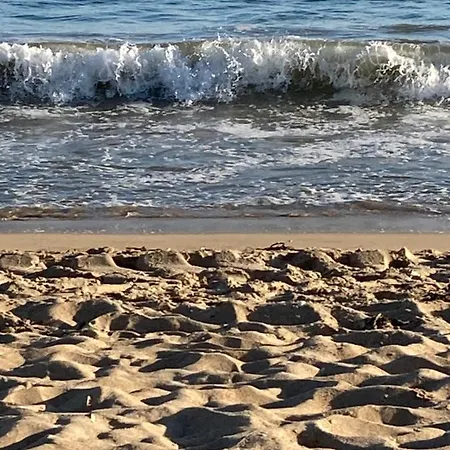 Appartement A 300m De La Plage, Parc, Piscine, Terrasse