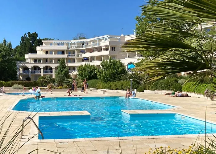 Apartment A 300m De La Plage, Parc, Piscine, Terrasse